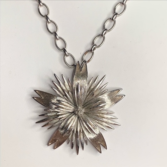 Original Classic VINTAGE MONET DAISY Sunflower PENDANT - Picture 4 of 6